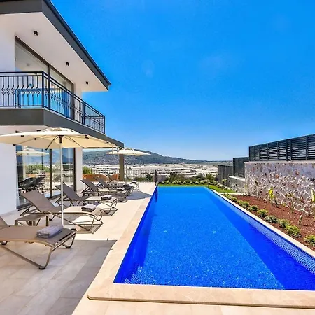 Вілла 3 Bedroom Luxury Villa, Private Pool, Near Kalkan