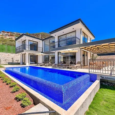 3 Bedroom Luxury Villa, Private Pool, Near Kalkan Вілла Каш