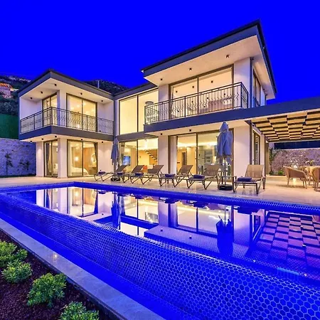 Вілла 3 Bedroom Luxury Villa, Private Pool, Near Kalkan Каш