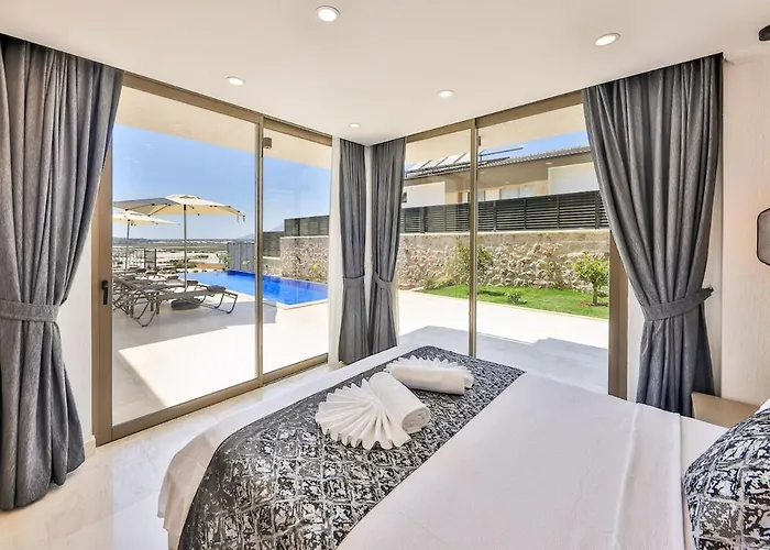3 Bedroom Luxury Villa, Private Pool, Near Kalkan Villa